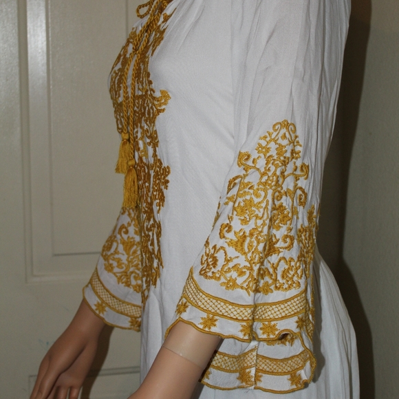 Dress - Picture 2 of 2